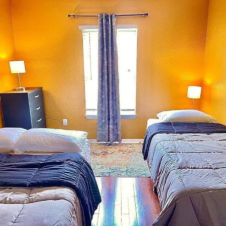Cozy Oasis Near Disney! 4 Bedroom 3 Bath Townhouse! Kissimmee Exterior foto
