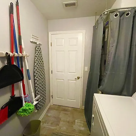Cozy Oasis Near Disney! 4 Bedroom 3 Bath Townhouse! Kissimmee Exterior foto