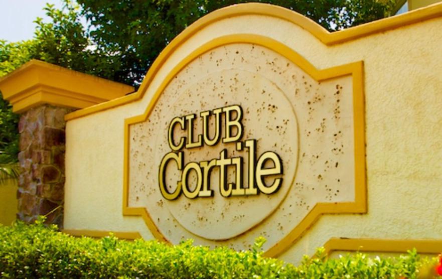 Cozy Oasis Near Disney! 4 Bedroom 3 Bath Townhouse!