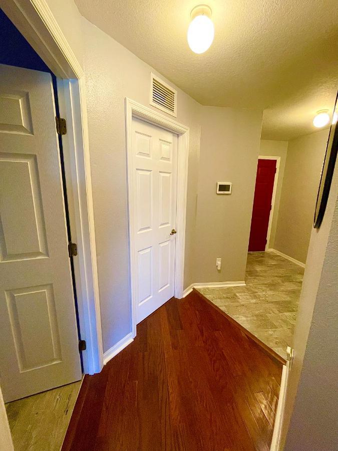 Cozy Oasis Near Disney! 4 Bedroom 3 Bath Townhouse! Kissimmee