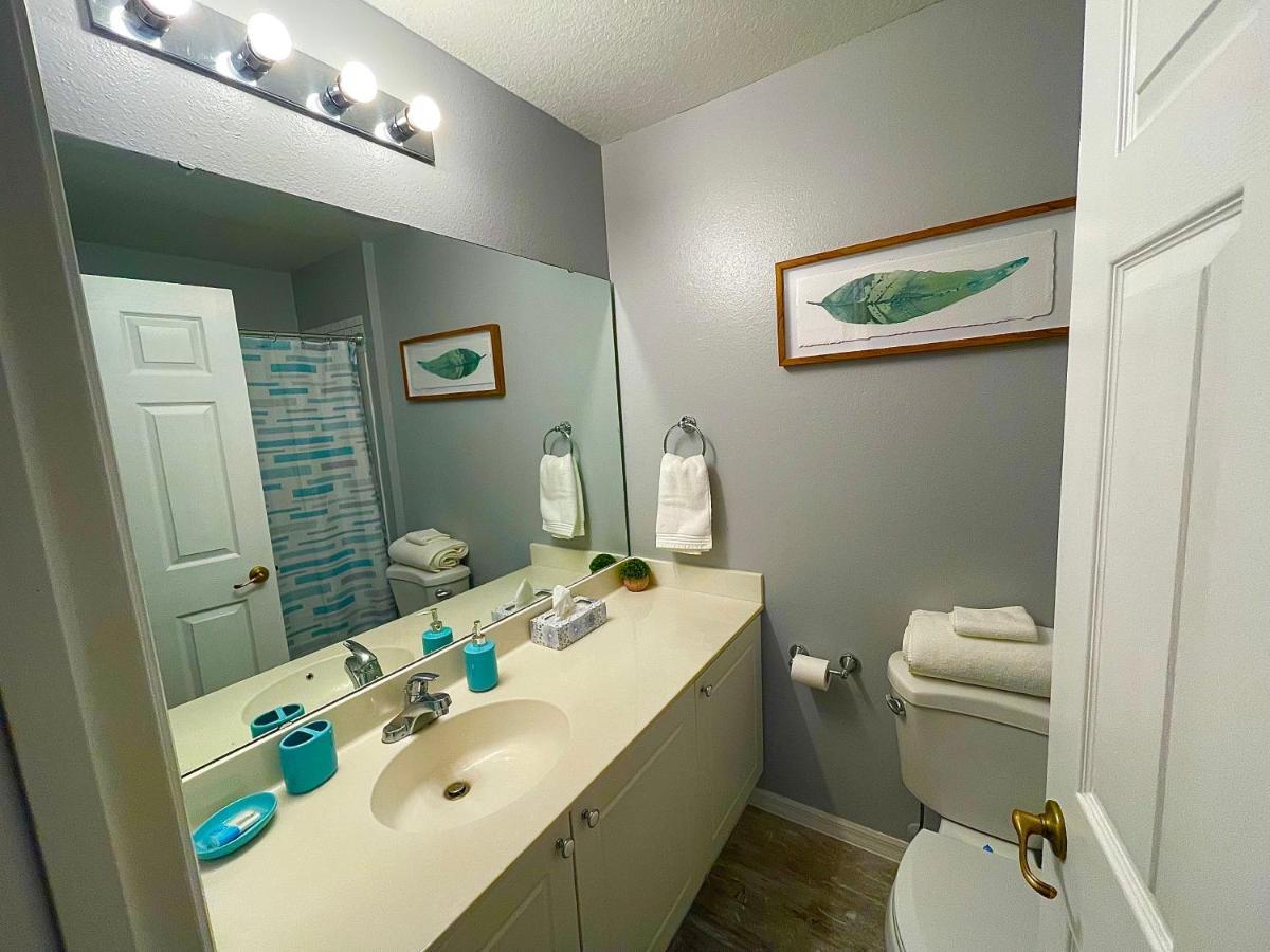 Cozy Oasis Near Disney! 4 Bedroom 3 Bath Townhouse!
