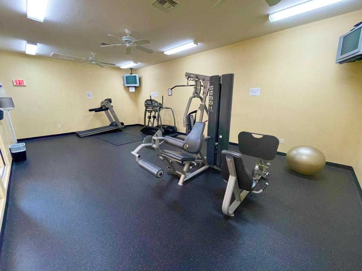 Cozy Oasis Near Disney! 4 Bedroom 3 Bath Townhouse! Kissimmee